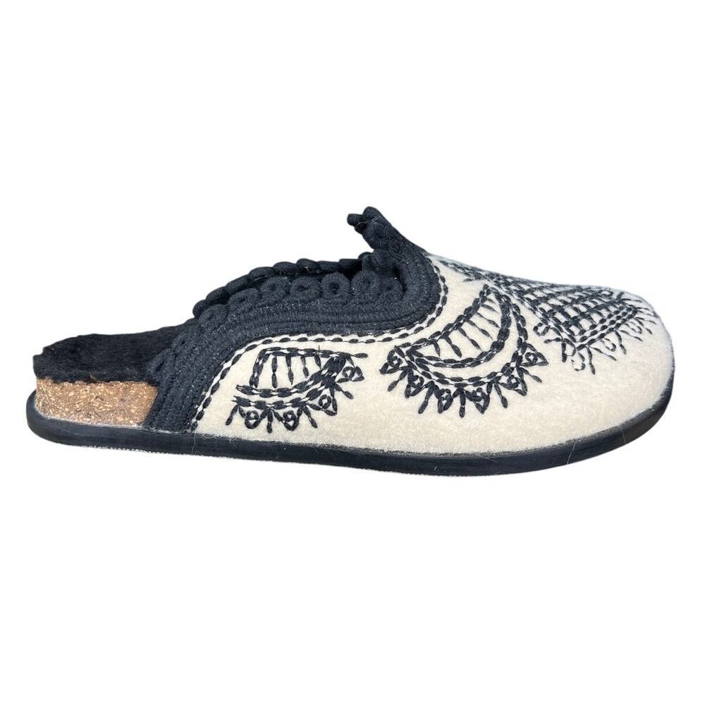 Free People Walden Oatmeal Faux Fur Embroidered Mules Size 39 US 8